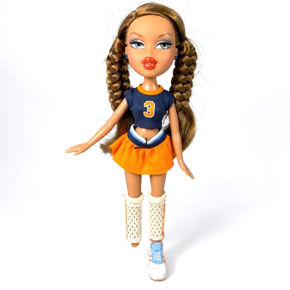 2005 Bratz Play Sportz Slammin Soccer Yasmin Doll Original Outfit Missing 1 Shoe